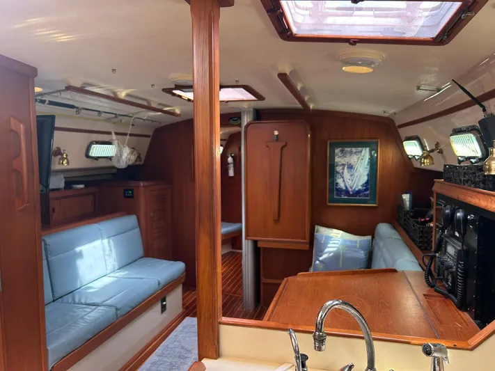 Lastochka Yacht Photos Pics 2000 Island Packet 420