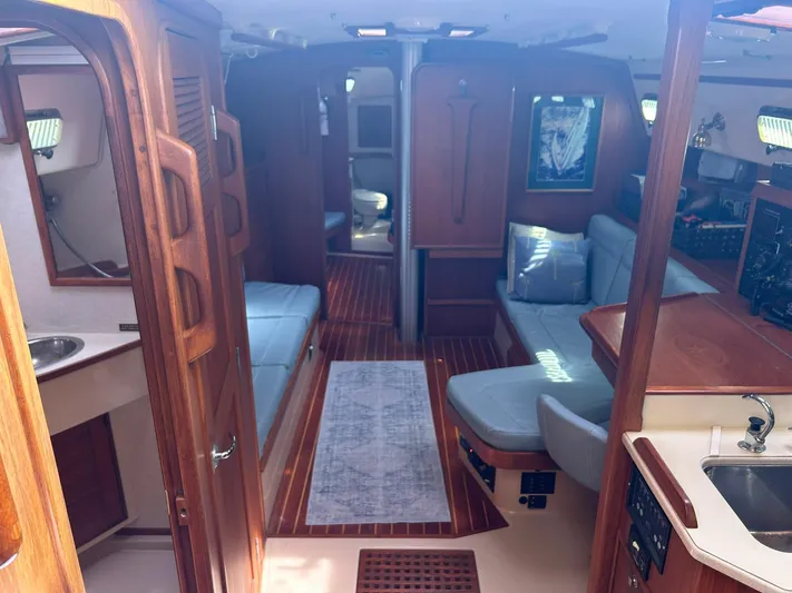 Lastochka Yacht Photos Pics 