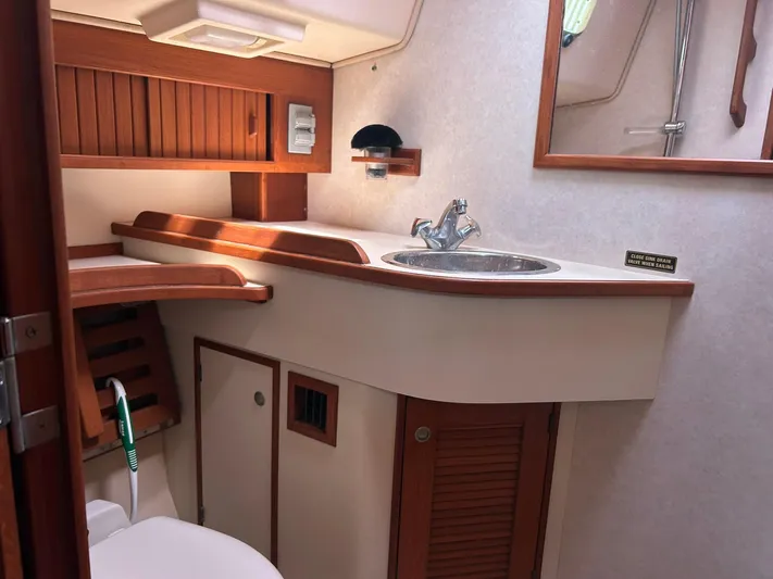 Lastochka Yacht Photos Pics 2000 Island Packet 420