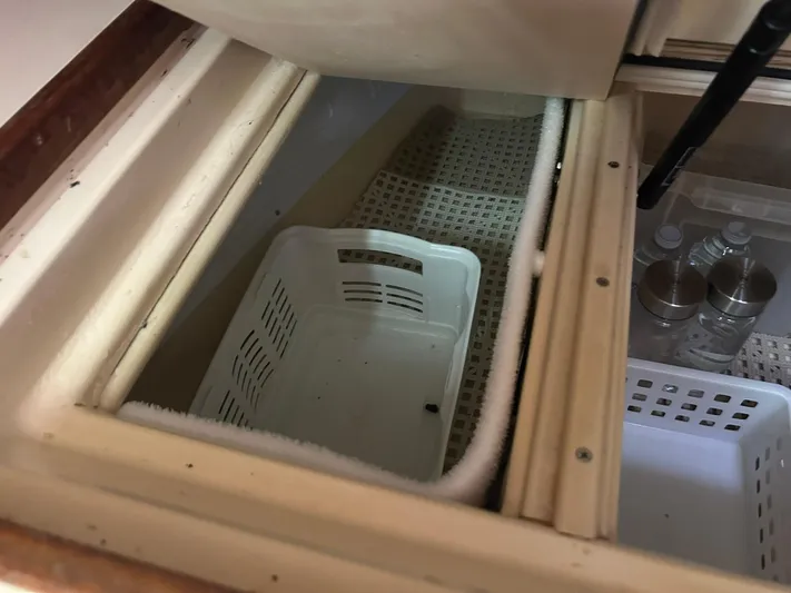 Lastochka Yacht Photos Pics 2000 Island Packet 420