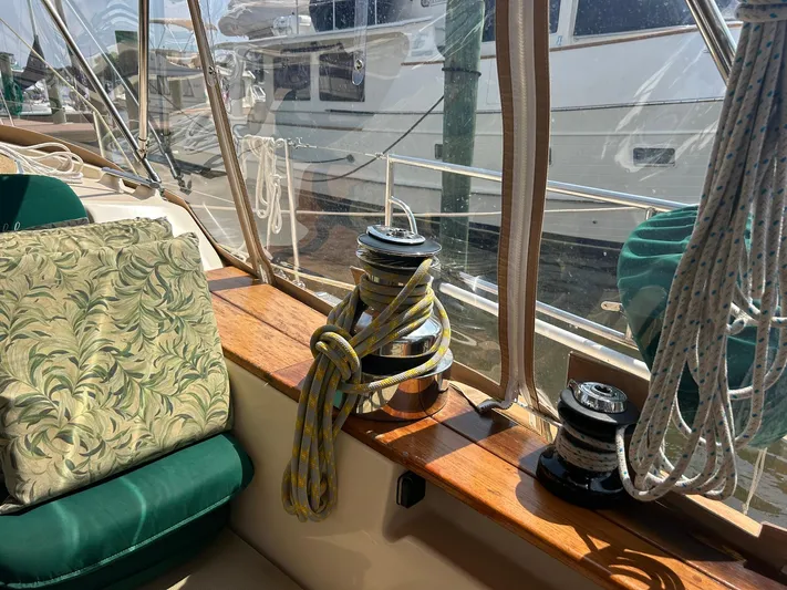 Lastochka Yacht Photos Pics 2000 Island Packet 420