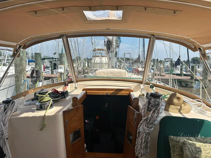 Lastochka Yacht Photos Pics 2000 Island Packet 420