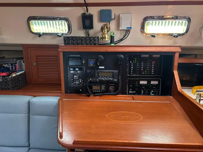 Lastochka Yacht Photos Pics 2000 Island Packet 420