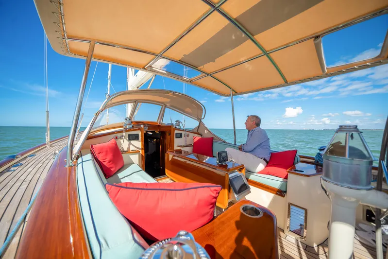 Encore Yacht Photos Pics Cockpit Sunshade