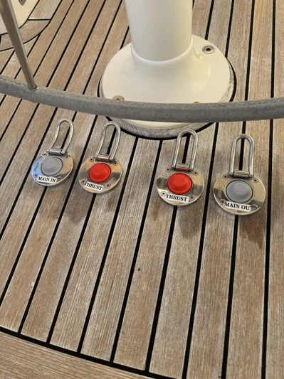 Encore Yacht Photos Pics Foot Buttons