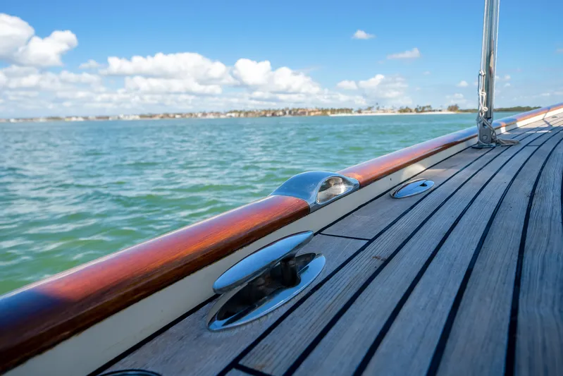 Encore Yacht Photos Pics Deck Hardware