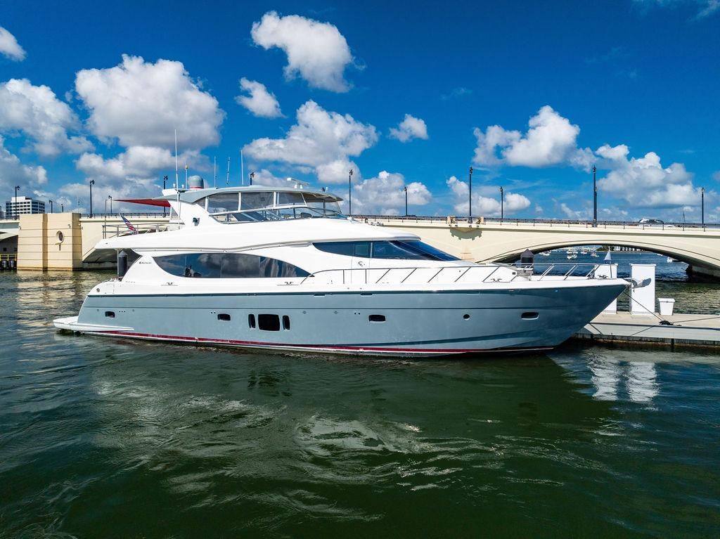 2013 Hatteras 80 