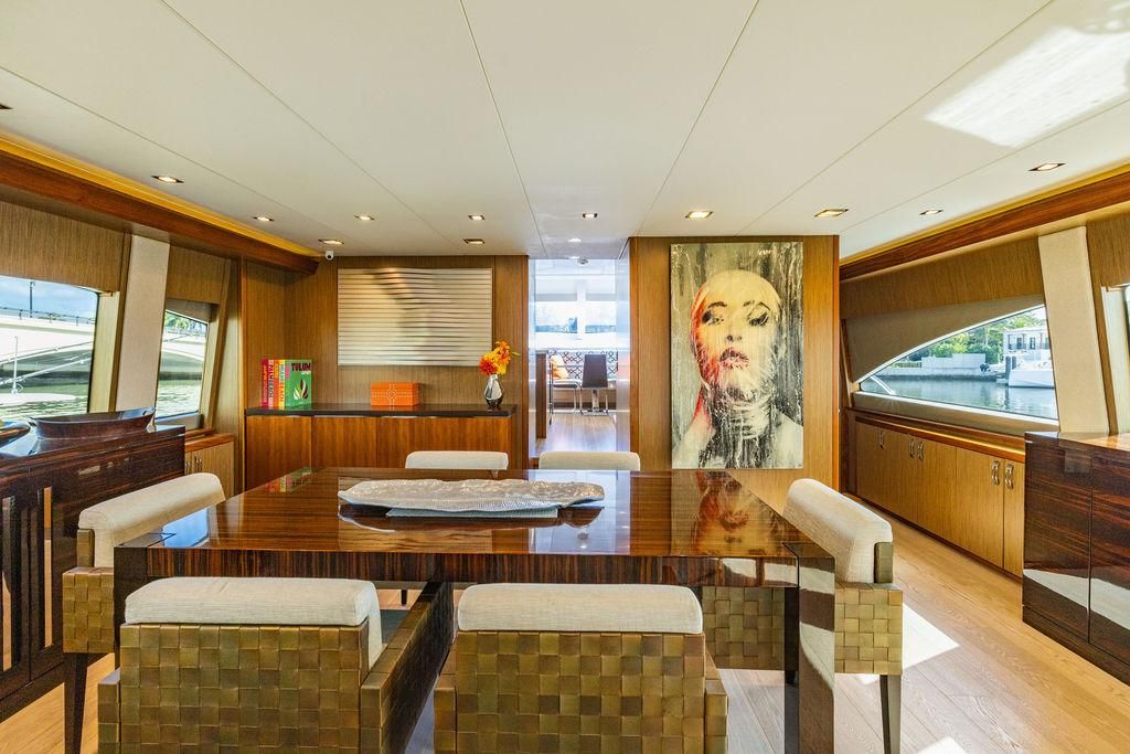 2013 Hatteras 80 