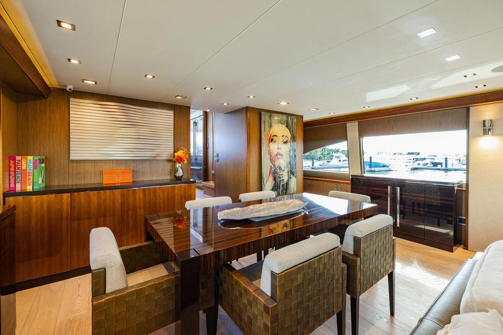 2013 Hatteras 80 