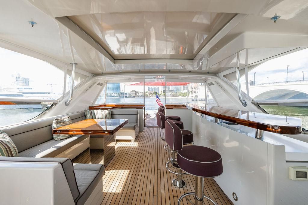 2013 Hatteras 80 