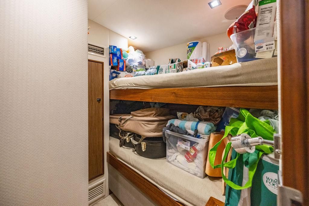 2013 Hatteras 80 