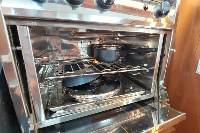 La Bella Vita Yacht Photos Pics Oven with cookware inside on a 2015 Beneteau Oceanis 45 yacht.