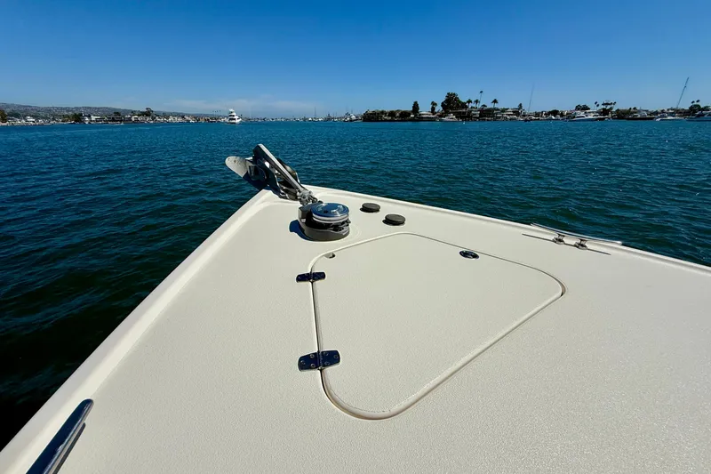 Picnic Yacht Photos Pics Bow view of 2002 Palm Beach Motor Yachts Avalon 38 on calm waters.