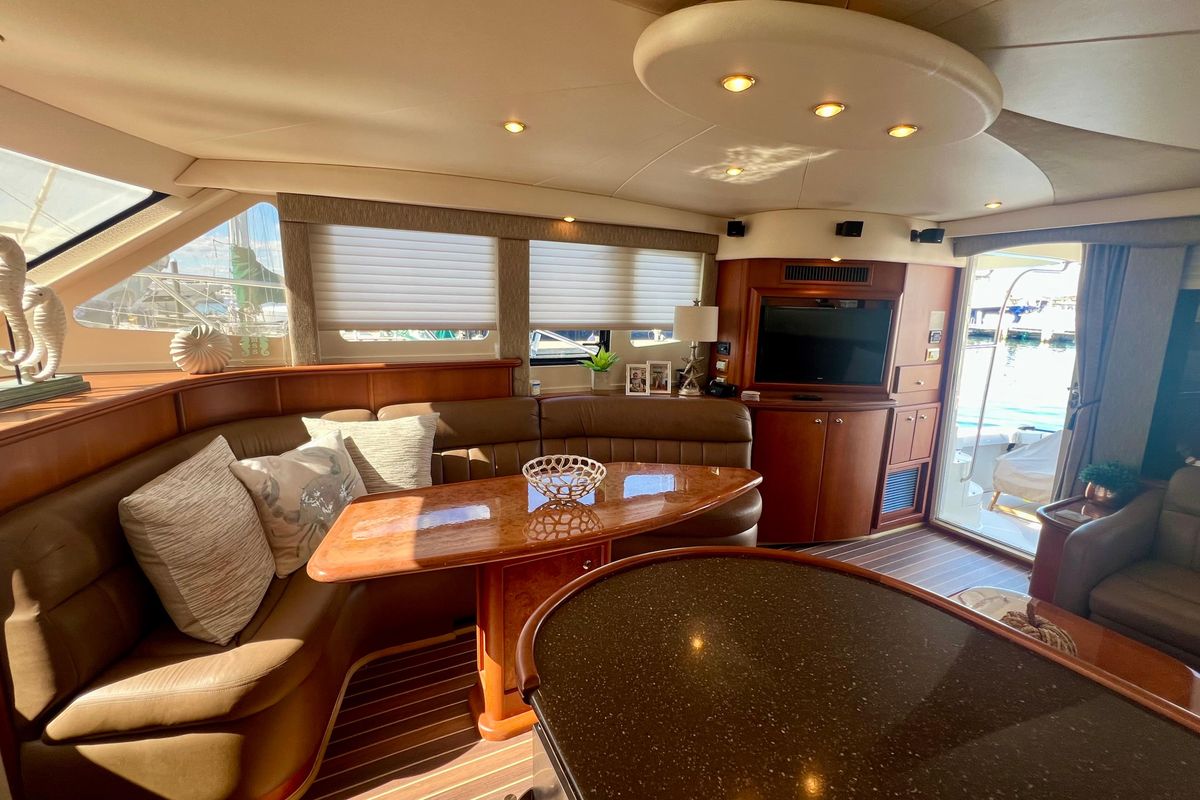 2004 Silverton 48 