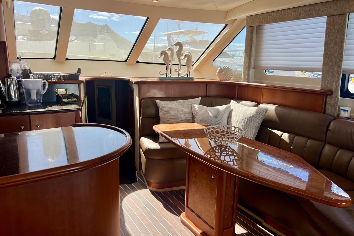 2004 Silverton 48 