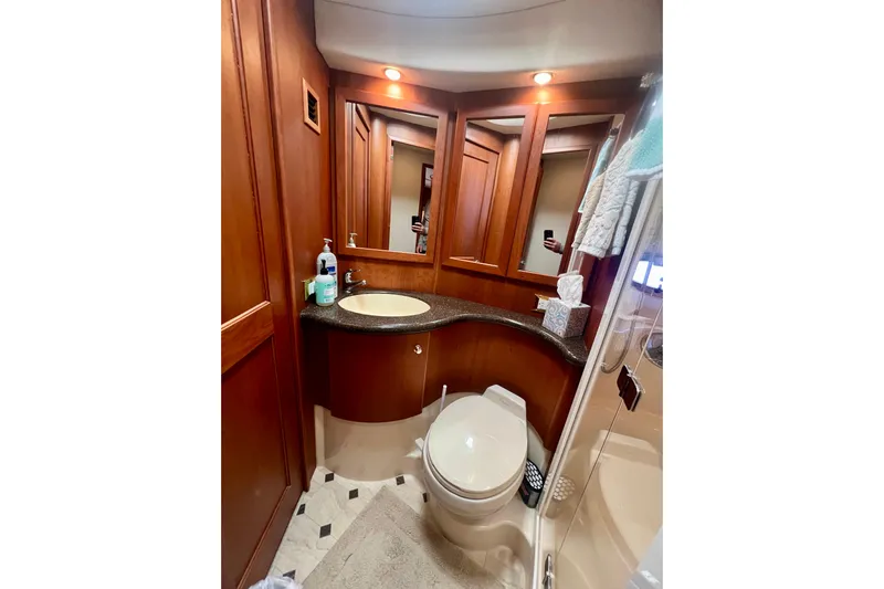  Yacht Photos Pics One of two full heads