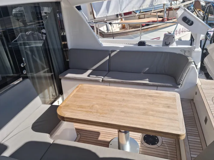 4767 Yacht Photos Pics 