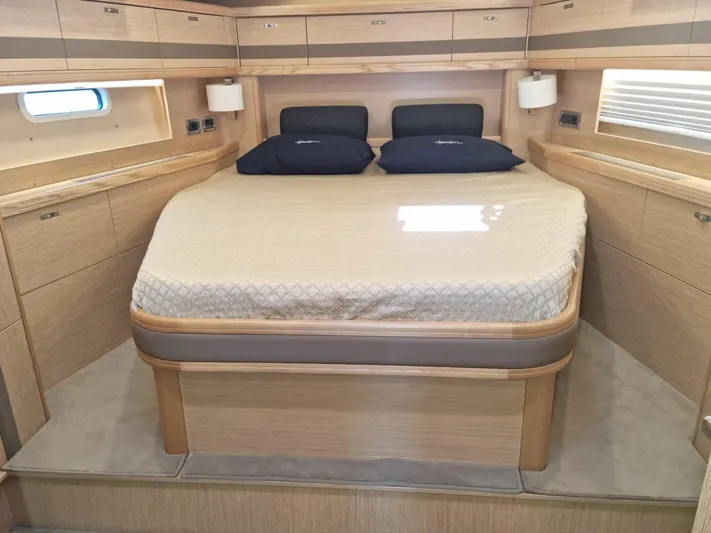 4767 Yacht Photos Pics 