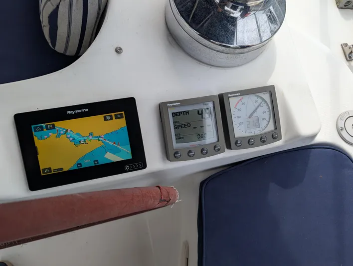 Seastar Yacht Photos Pics Navigation instruments on a 2003 Beneteau Oceanis 473 sailboat cockpit.