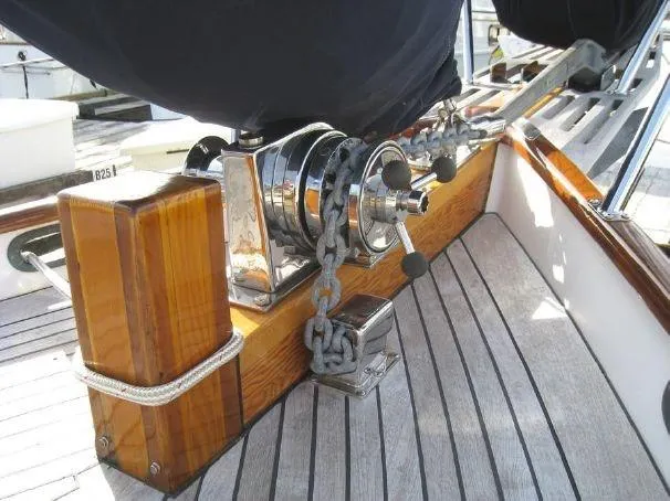 Sea G Yacht Photos Pics even the ground tackle...