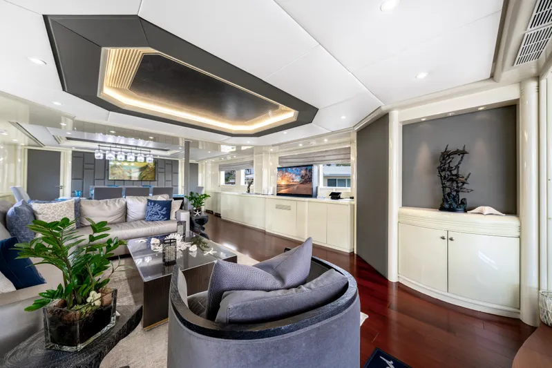 The Pearl Yacht Photos Pics Luxurious 1998 Intermarine 118 yacht interior with elegant seating and modern decor.