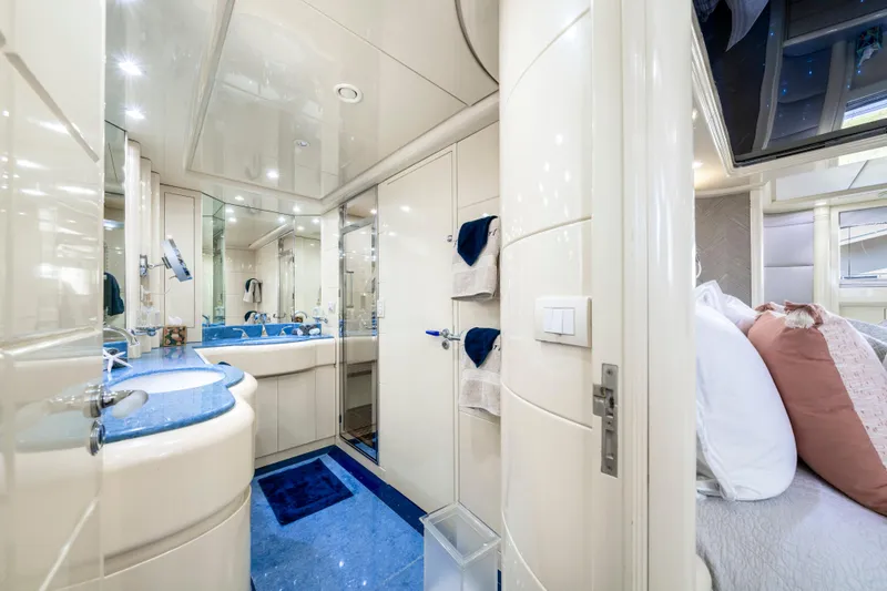 The Pearl Yacht Photos Pics Luxurious bathroom interior on 1998 Intermarine 118 yacht, featuring elegant design and modern amenities.