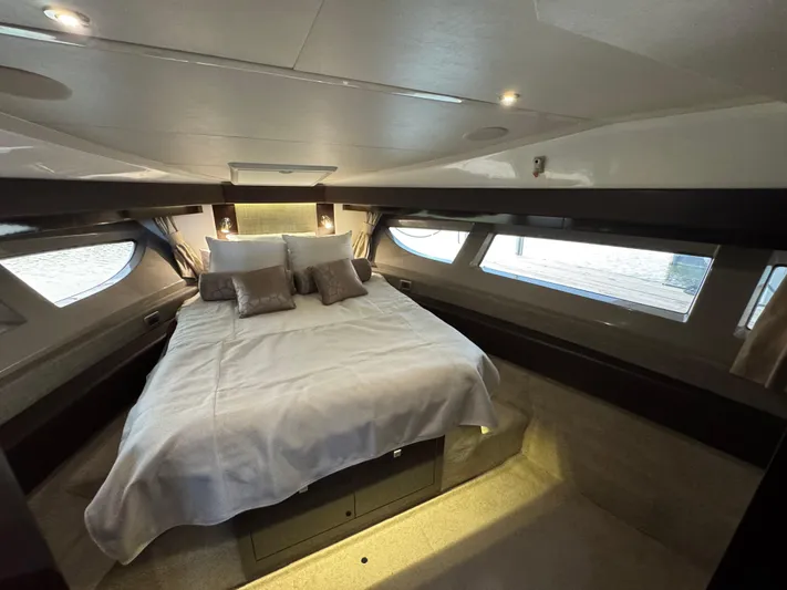 Finale Yacht Photos Pics 