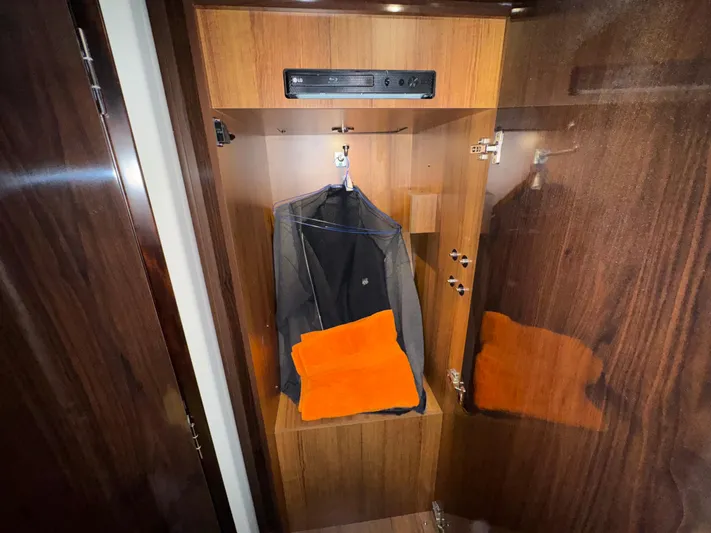 Finale Yacht Photos Pics 