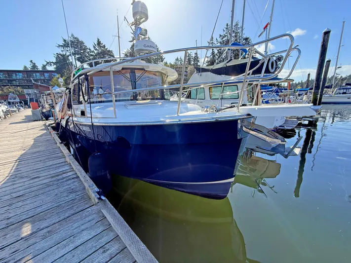 Salty Growler Yacht Photos Pics 