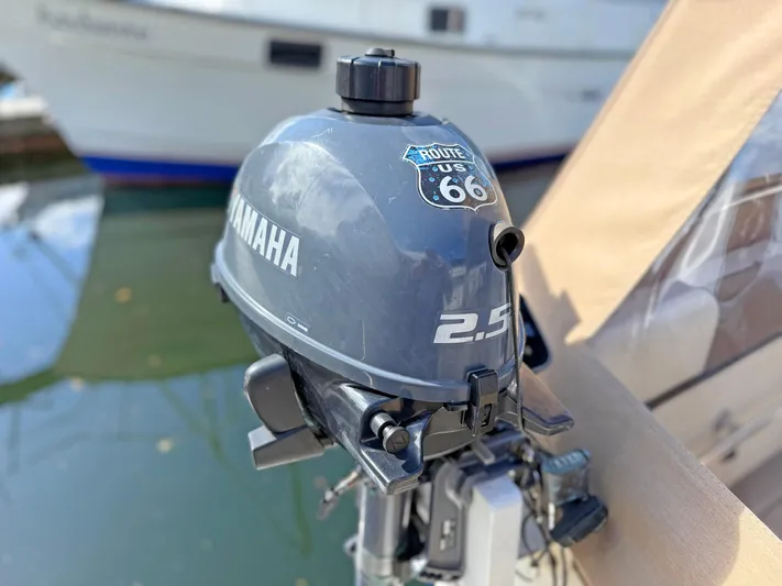 Salty Growler Yacht Photos Pics 