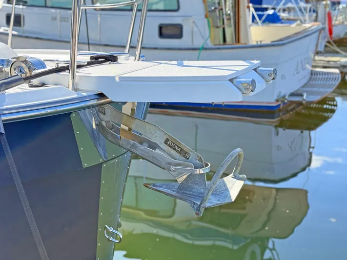 Salty Growler Yacht Photos Pics 