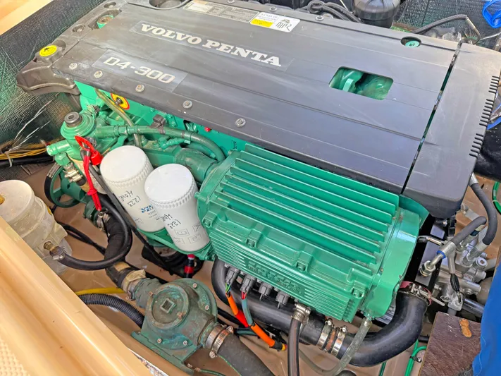 Salty Growler Yacht Photos Pics 