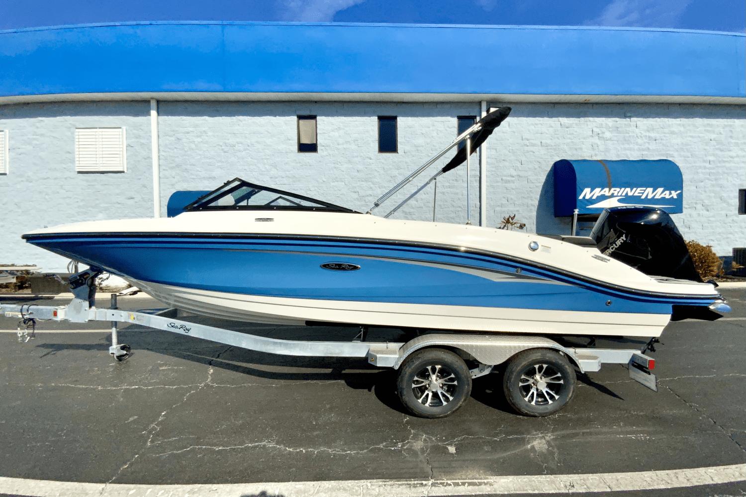 2023 Sea Ray SPX 210 Outboard | 21ft