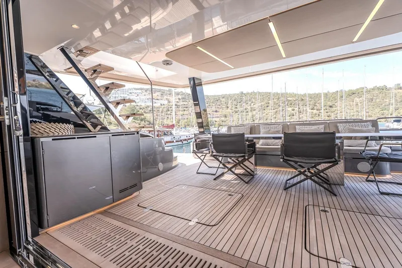  Yacht Photos Pics Luxurious Sunreef 60 Power yacht deck with modern seating, 2023 model.