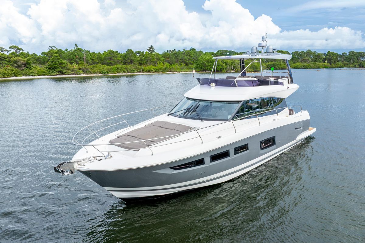 2017 Prestige 56 