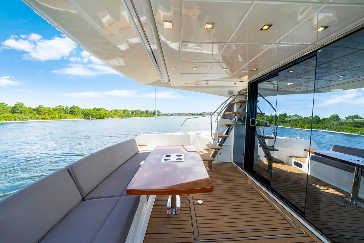 2017 Prestige 56 