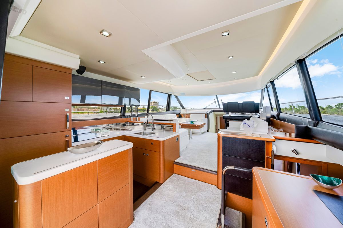 2017 Prestige 56 