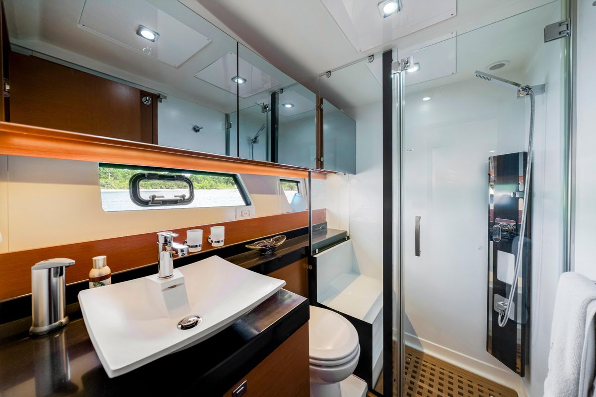 2017 Prestige 56 