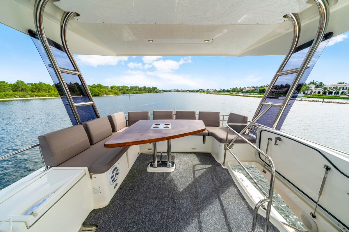 2017 Prestige 56 