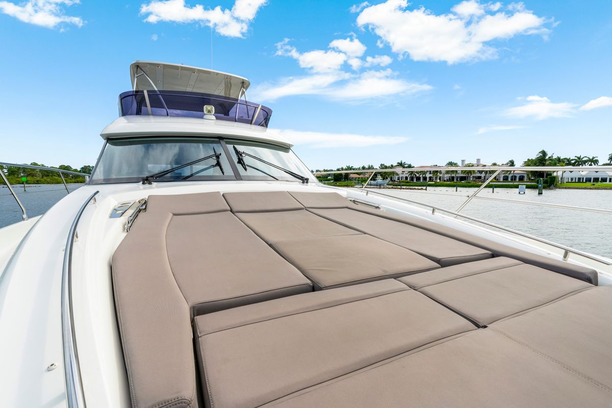 2017 Prestige 56 