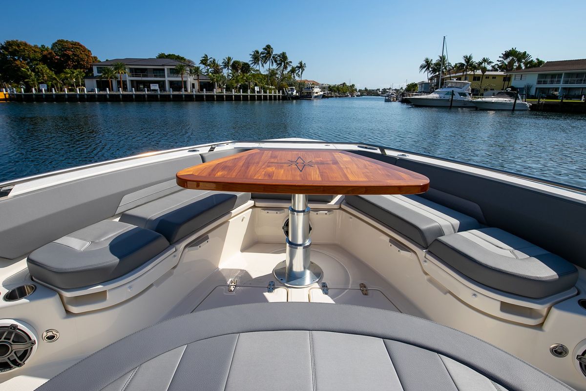 2024 Boston Whaler 42 