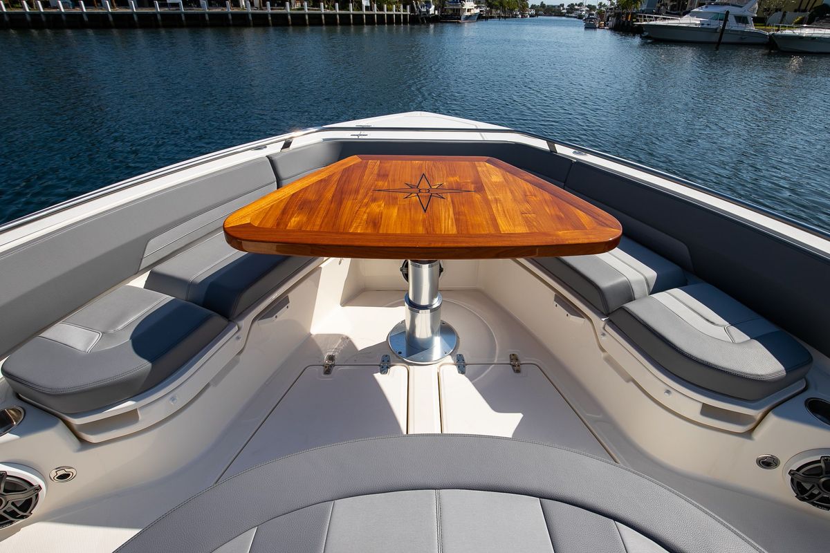 2024 Boston Whaler 42 