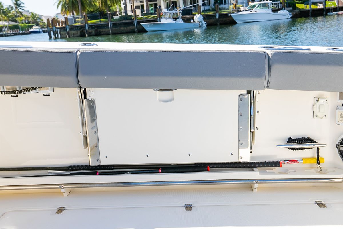 2024 Boston Whaler 42 