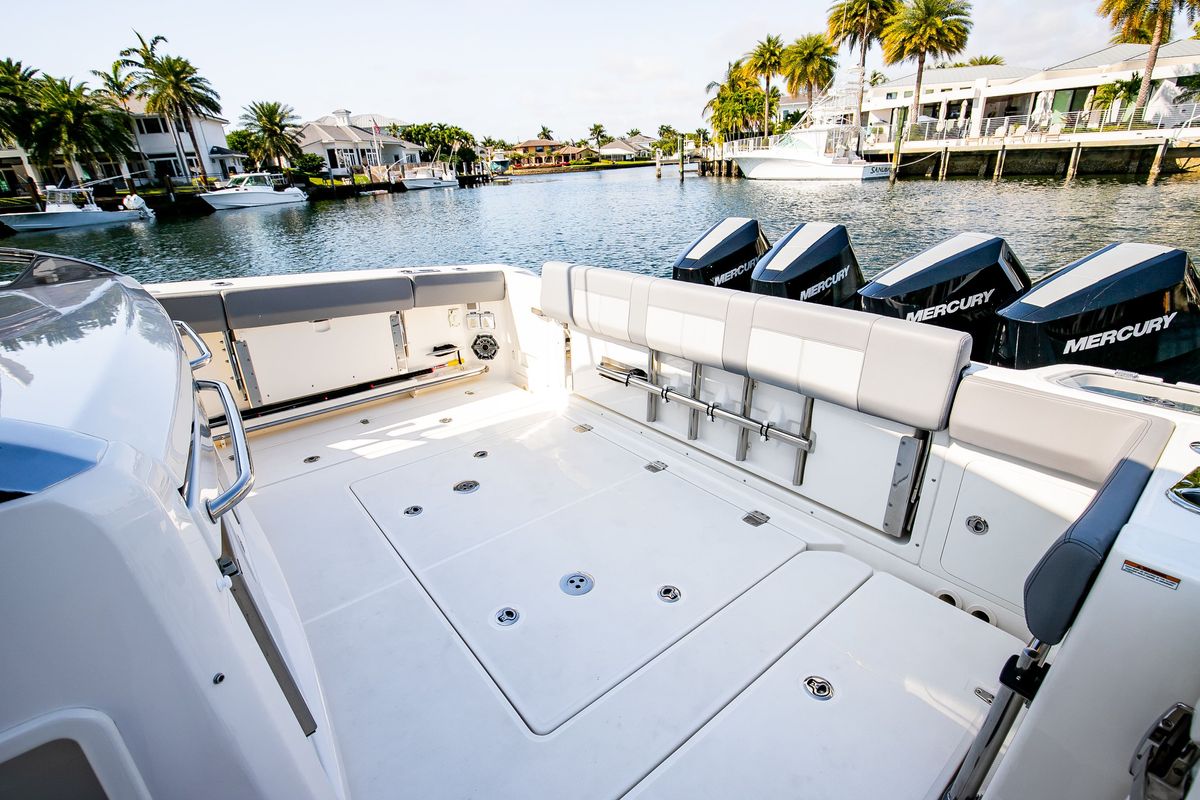 2024 Boston Whaler 42 