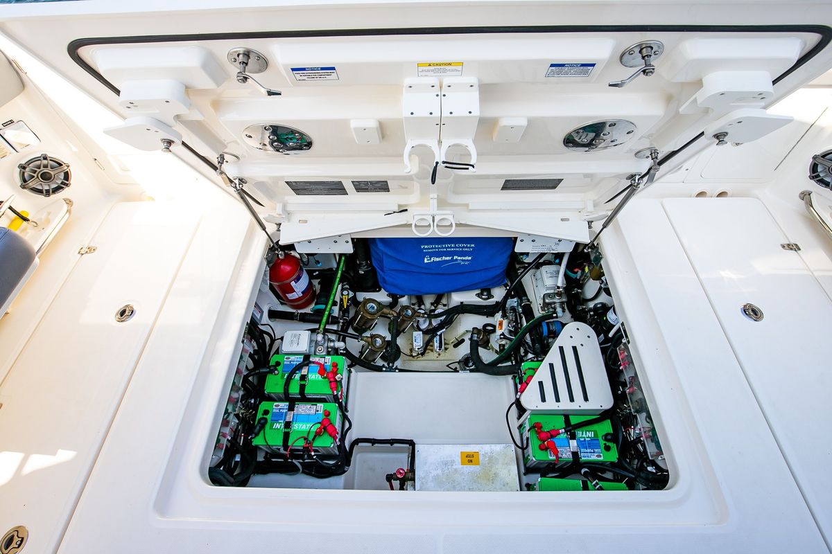 2024 Boston Whaler 42 