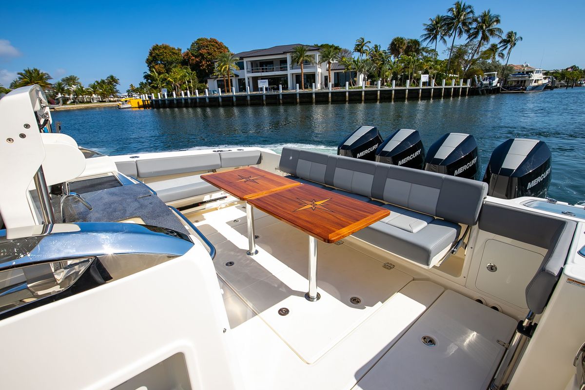 2024 Boston Whaler 42 