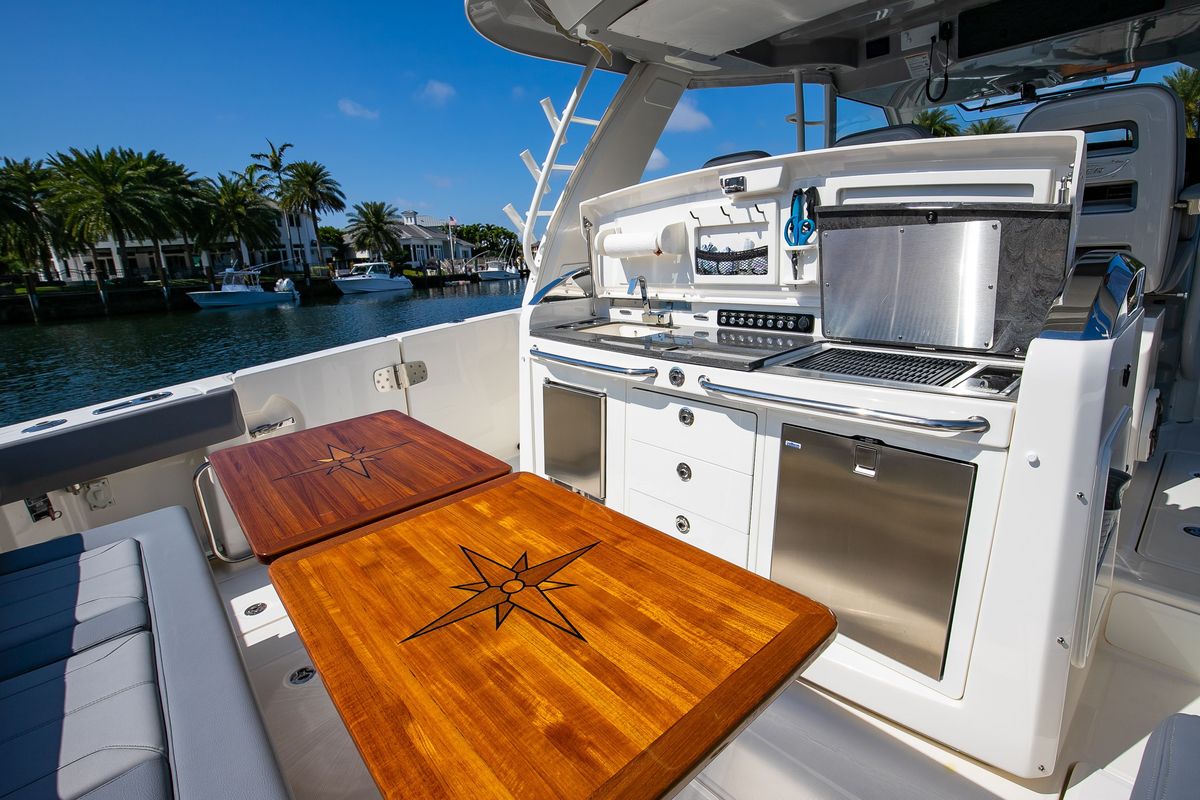 2024 Boston Whaler 42 