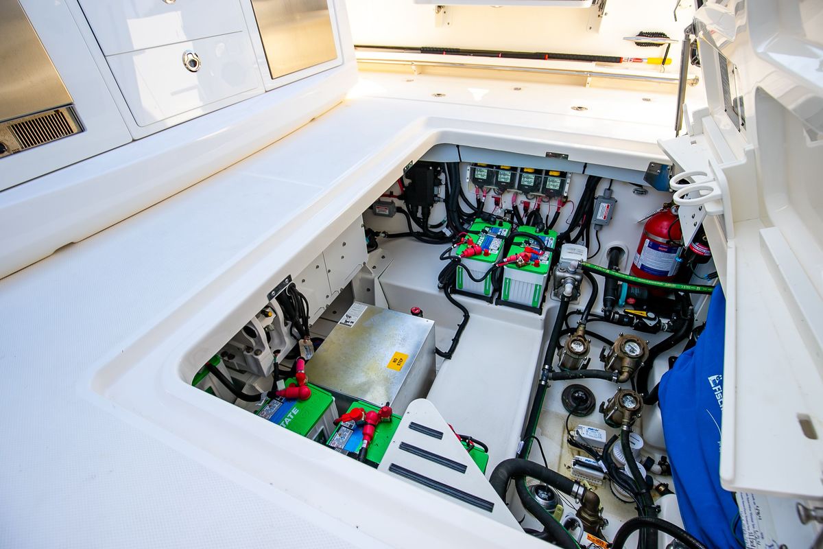 2024 Boston Whaler 42 