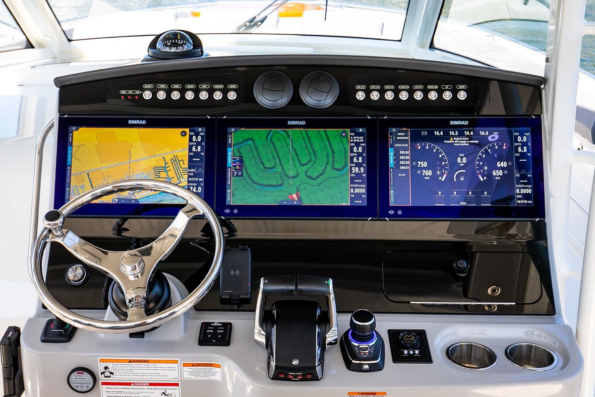 2024 Boston Whaler 42 