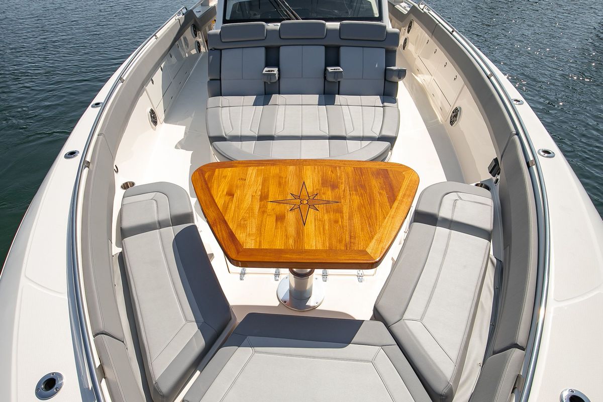 2024 Boston Whaler 42 